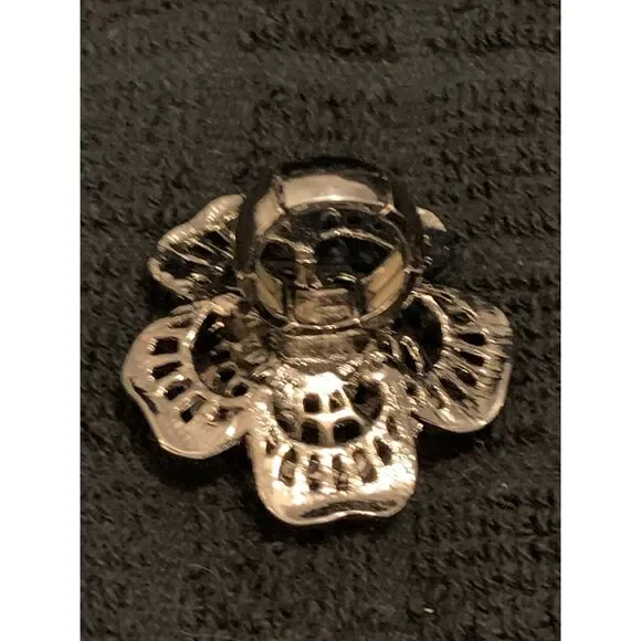 Silver toned Flower Ring 2" - Picture 2 of 5